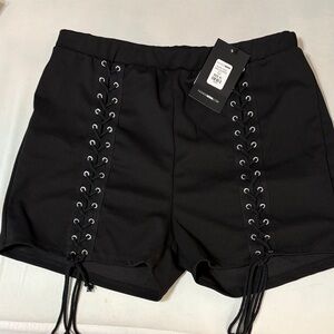 Fashion Black Lace-Up Women Shorts